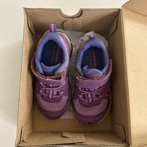 Merrell Trail Quest toddler girls 7.5 M, purple, great condition
